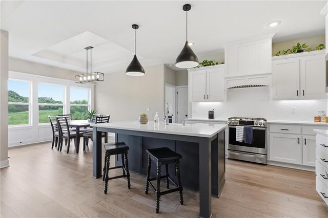 19367 W 114th Terrace, Olathe, KS 66061