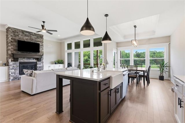 19367 W 114th Terrace, Olathe, KS 66061