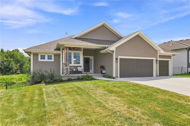 19367 W 114th Terrace, Olathe, KS 66061