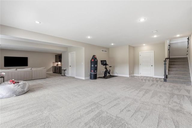 19367 W 114th Terrace, Olathe, KS 66061