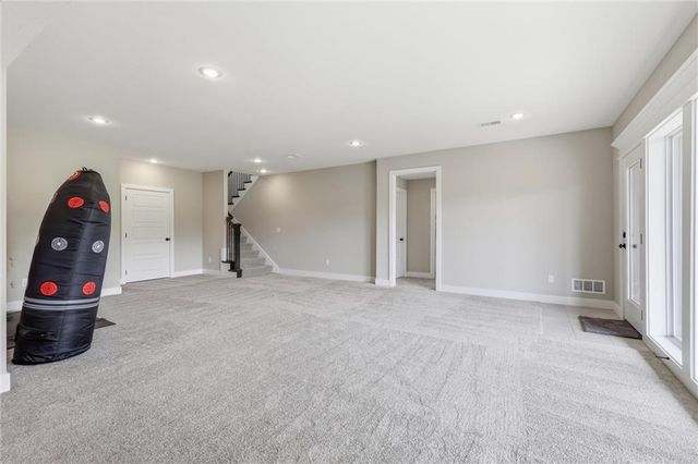 19367 W 114th Terrace, Olathe, KS 66061