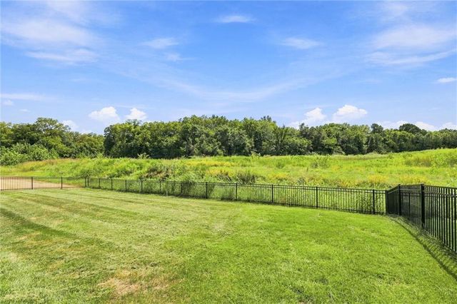 19367 W 114th Terrace, Olathe, KS 66061