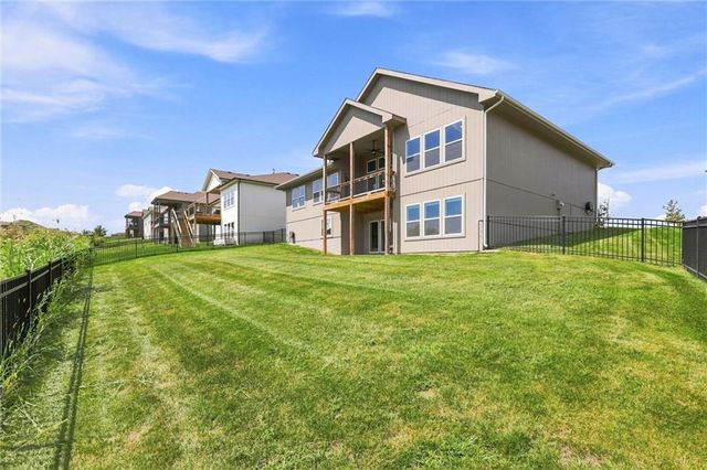 19367 W 114th Terrace, Olathe, KS 66061
