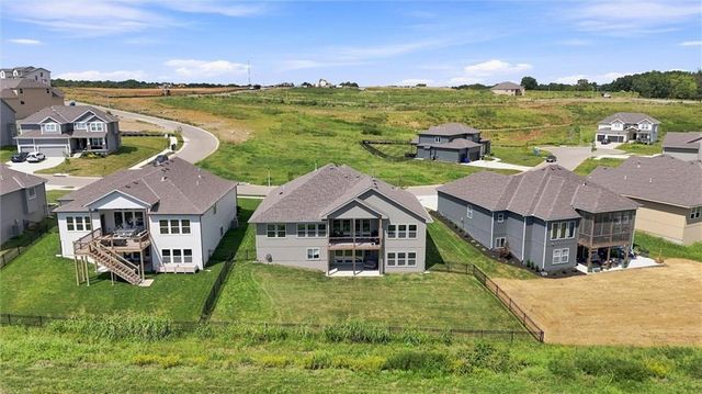 19367 W 114th Terrace, Olathe, KS 66061