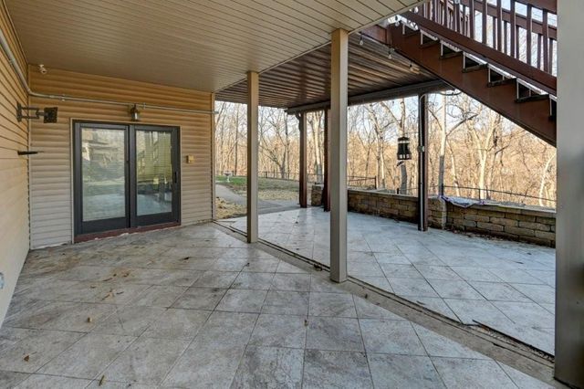 19610 E BUNDSCHU Road, Independence, MO 64056