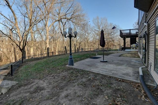 19610 E BUNDSCHU Road, Independence, MO 64056