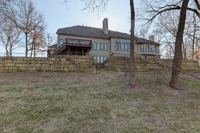 19610 E BUNDSCHU Road, Independence, MO 64056
