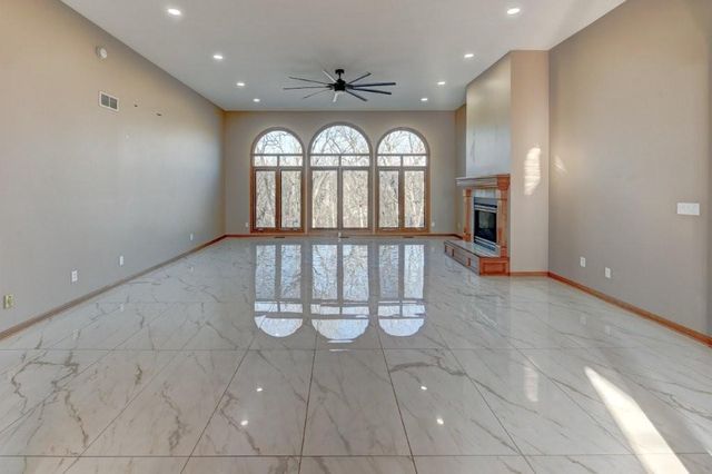 19610 E BUNDSCHU Road, Independence, MO 64056