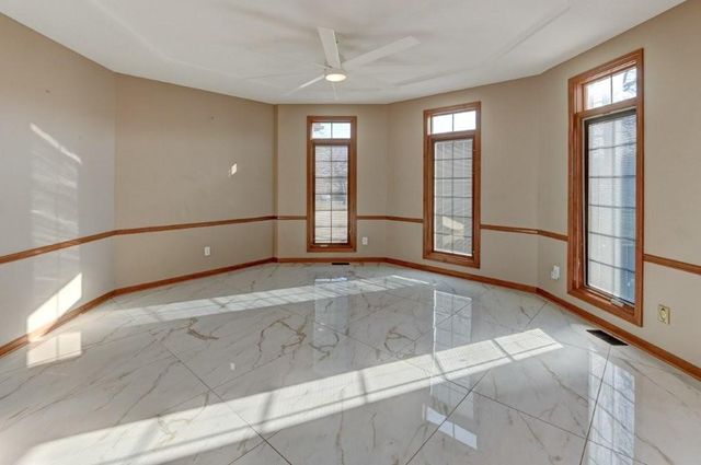 19610 E BUNDSCHU Road, Independence, MO 64056