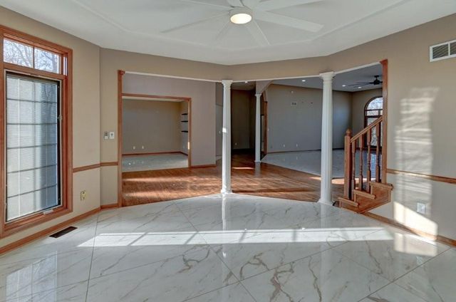 19610 E BUNDSCHU Road, Independence, MO 64056