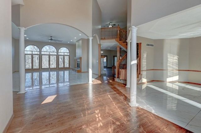 19610 E BUNDSCHU Road, Independence, MO 64056