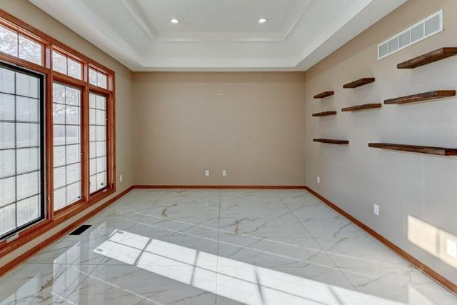 19610 E BUNDSCHU Road, Independence, MO 64056