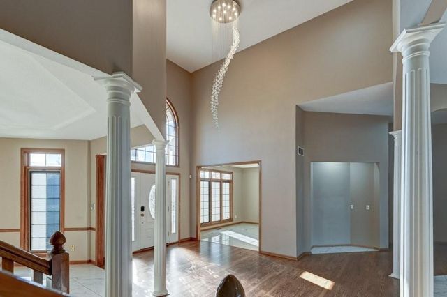 19610 E BUNDSCHU Road, Independence, MO 64056