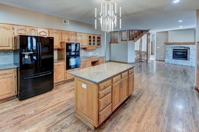 19610 E BUNDSCHU Road, Independence, MO 64056