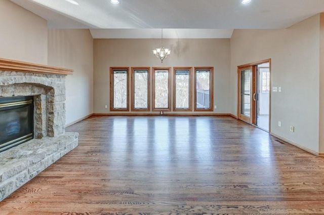 19610 E BUNDSCHU Road, Independence, MO 64056