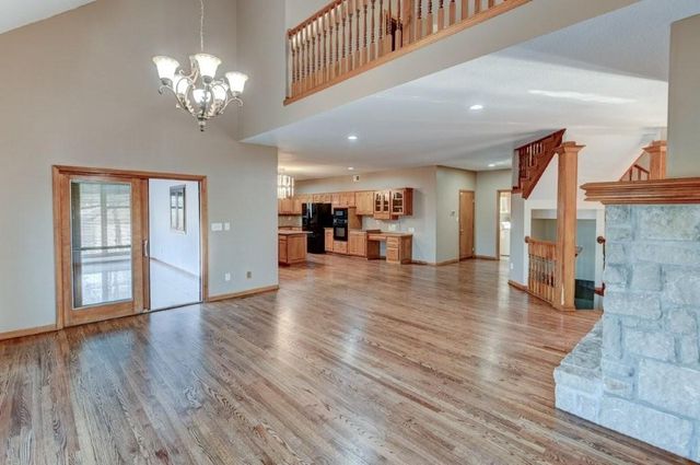 19610 E BUNDSCHU Road, Independence, MO 64056