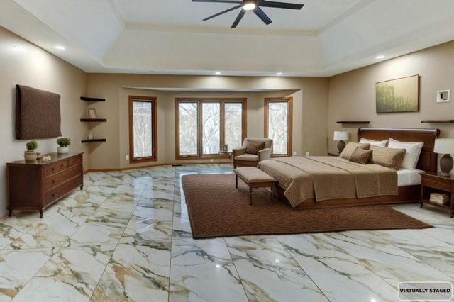 19610 E BUNDSCHU Road, Independence, MO 64056