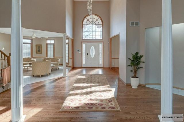 19610 E BUNDSCHU Road, Independence, MO 64056