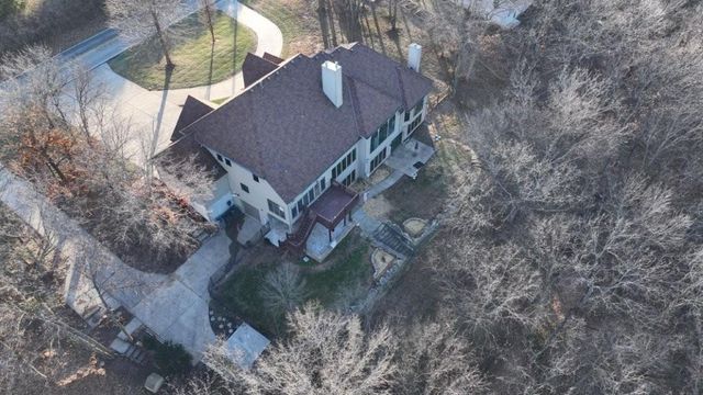 19610 E BUNDSCHU Road, Independence, MO 64056