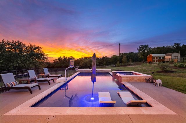 4518 Diamante DR, Spicewood, TX 78669