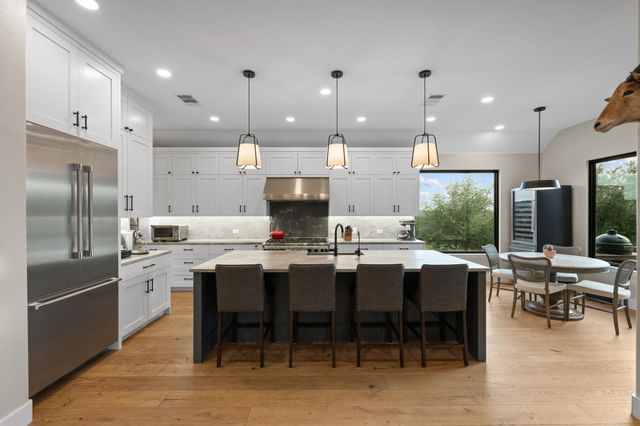 4518 Diamante DR, Spicewood, TX 78669