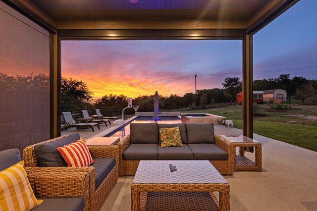4518 Diamante DR, Spicewood, TX 78669