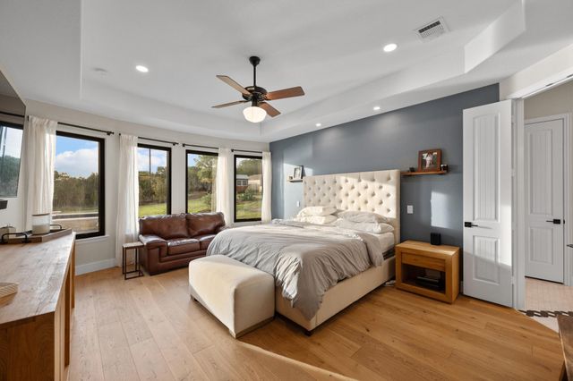 4518 Diamante DR, Spicewood, TX 78669