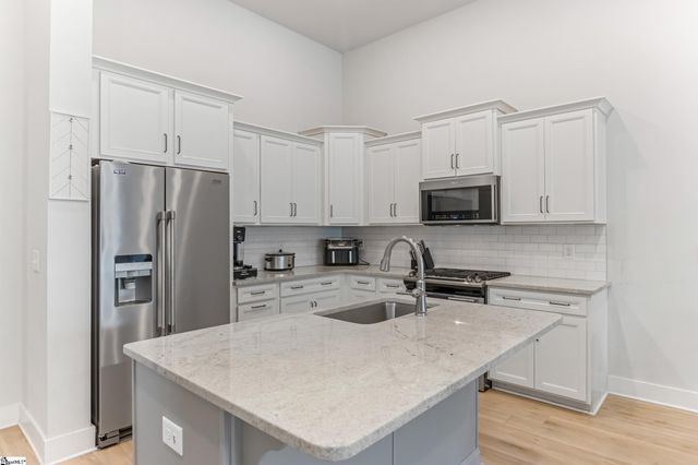 221 Woodhouse Way, Greenville, SC 29605