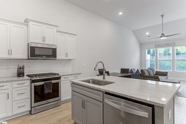 221 Woodhouse Way, Greenville, SC 29605
