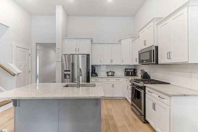221 Woodhouse Way, Greenville, SC 29605