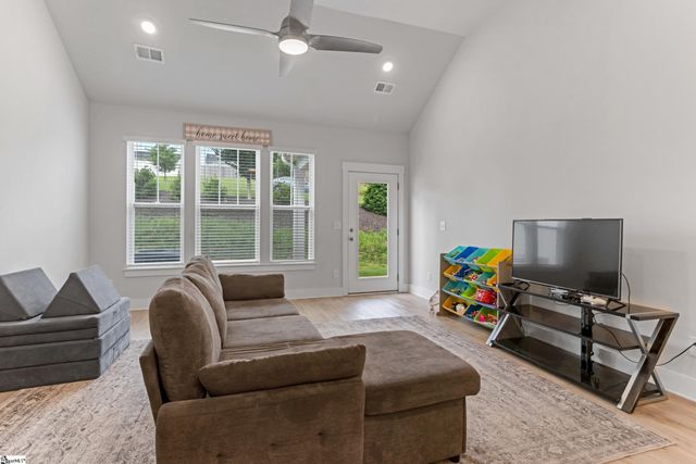 221 Woodhouse Way, Greenville, SC 29605