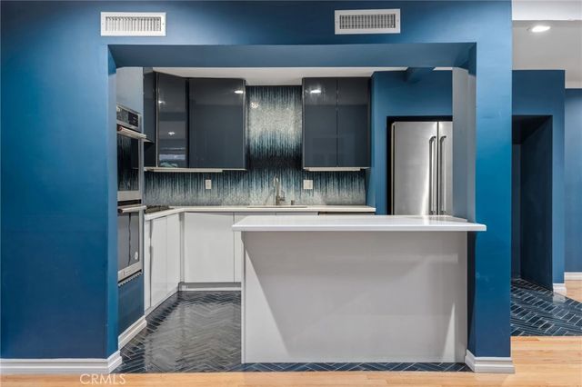 4425 Whitsett Avenue 210, Studio City, CA 91604
