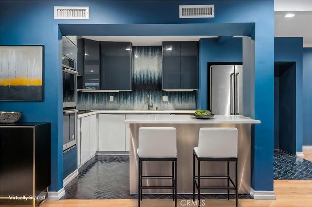4425 Whitsett Avenue 210, Studio City, CA 91604