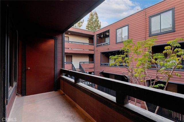 4425 Whitsett Avenue 210, Studio City, CA 91604