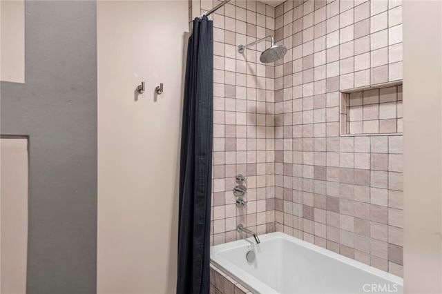 4425 Whitsett Avenue 210, Studio City, CA 91604