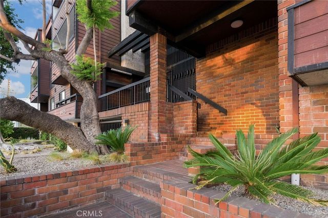 4425 Whitsett Avenue 210, Studio City, CA 91604