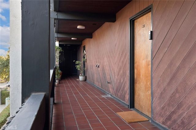 4425 Whitsett Avenue 210, Studio City, CA 91604
