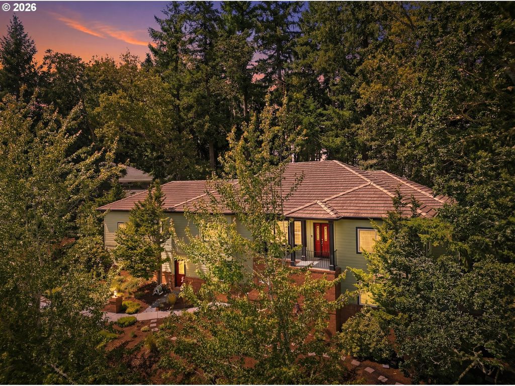 3083 SKYVIEW Ln, Eugene, OR 97405