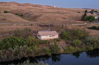 17839 N Friant Road, Friant, CA 93626