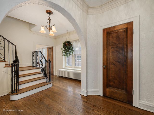 10337 S Hamilton Avenue, Chicago, IL 60643