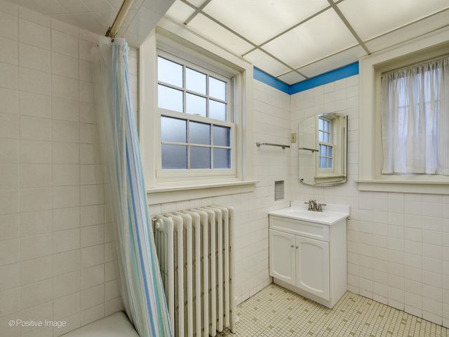 10337 S Hamilton Avenue, Chicago, IL 60643