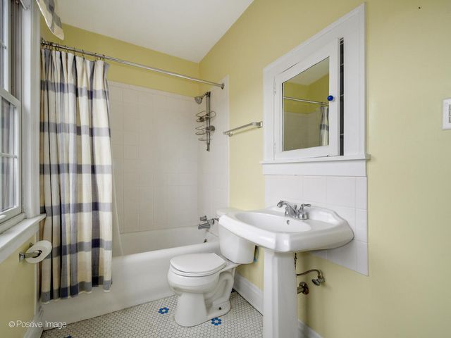 10337 S Hamilton Avenue, Chicago, IL 60643
