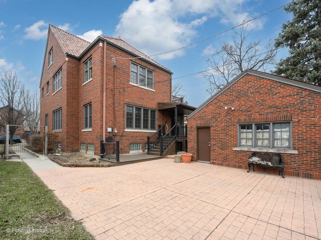 10337 S Hamilton Avenue, Chicago, IL 60643