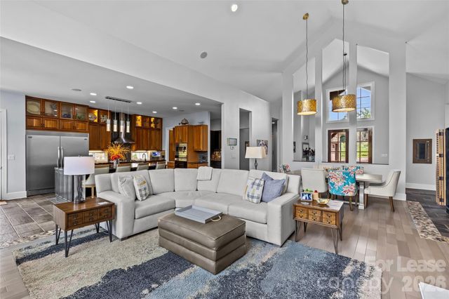 6032 Headlands Court, Belmont, NC 28012