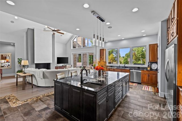 6032 Headlands Court, Belmont, NC 28012