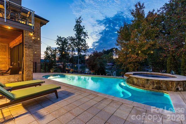 6032 Headlands Court, Belmont, NC 28012