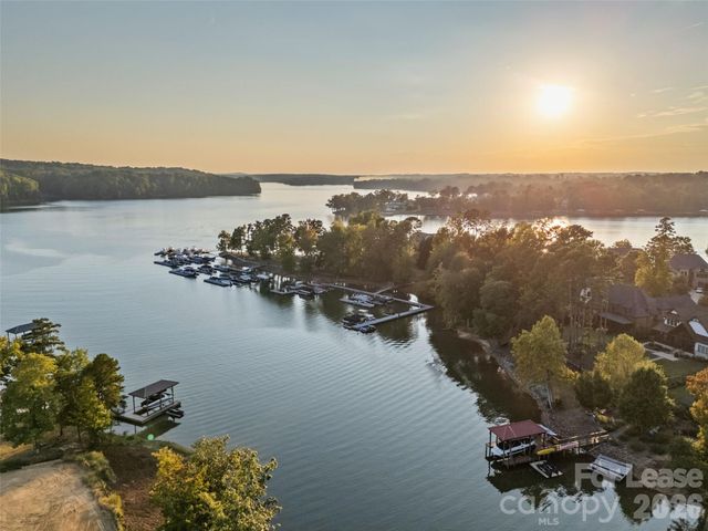 6032 Headlands Court, Belmont, NC 28012