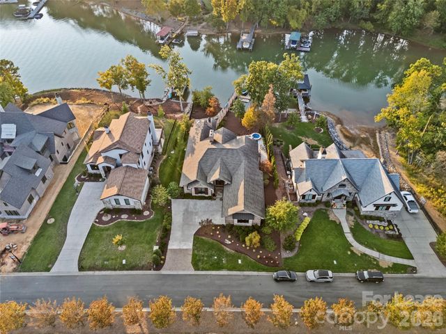 6032 Headlands Court, Belmont, NC 28012