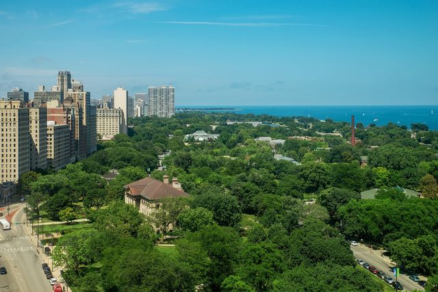 1850 N Clark Street 2202, Chicago, IL 60614