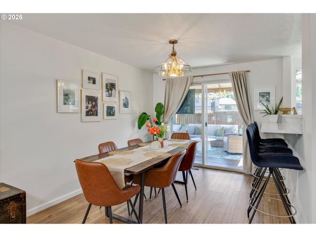 13570 Sw FEIRING Ln, Portland, OR 97223
